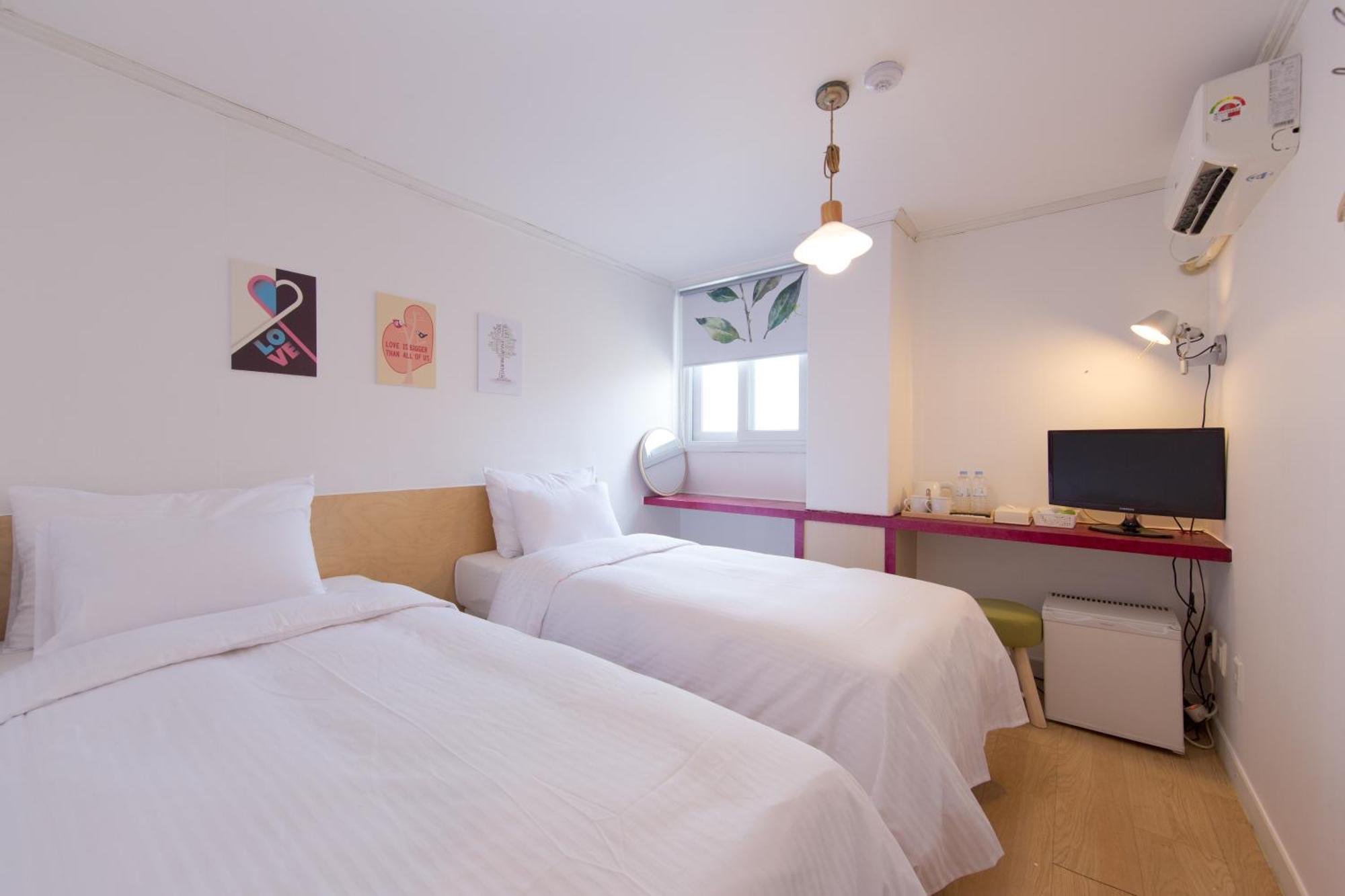 Travel Monster Hotel Seoul Ngoại thất bức ảnh