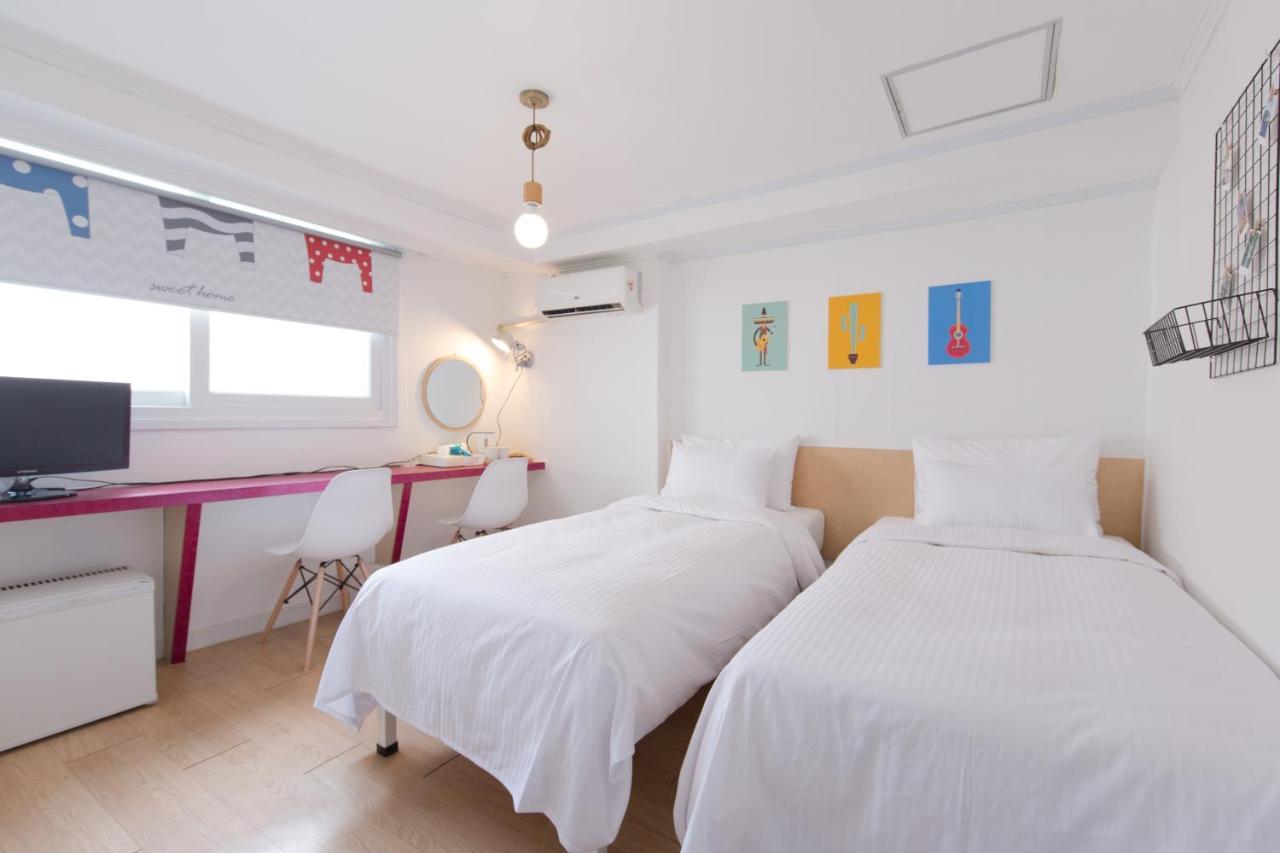 Travel Monster Hotel Seoul Ngoại thất bức ảnh